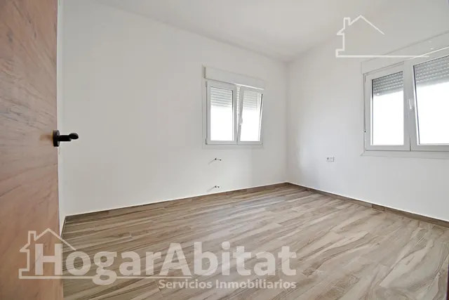 Casa reformada con terraza y garaje en el centro — 39