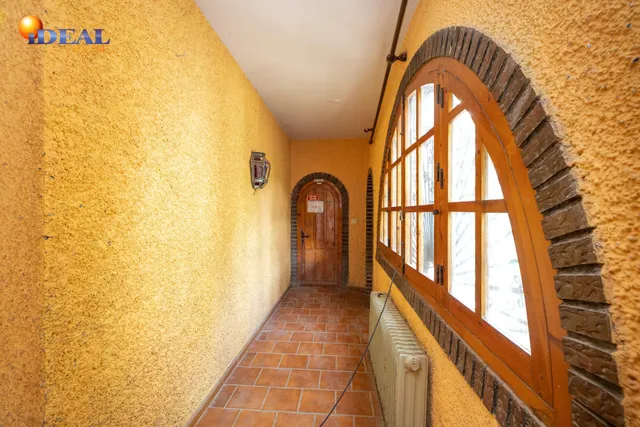 Terreno urbanizable, actualmente hay un restaurante. — 26