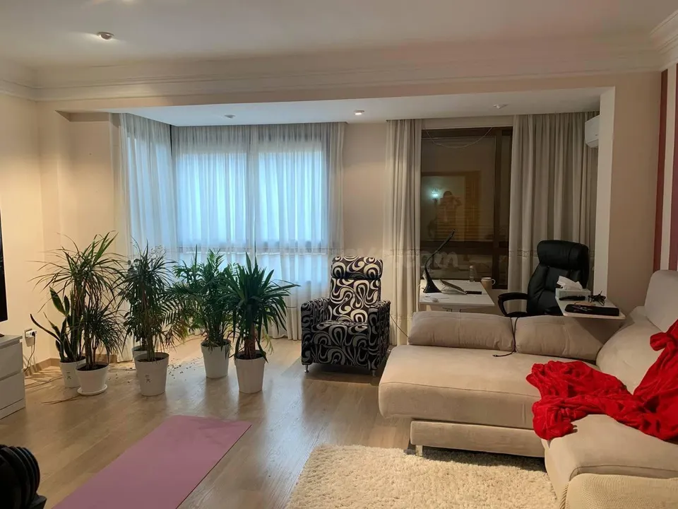 Piso 4 habitaciones 155m² en alquiler - Centro