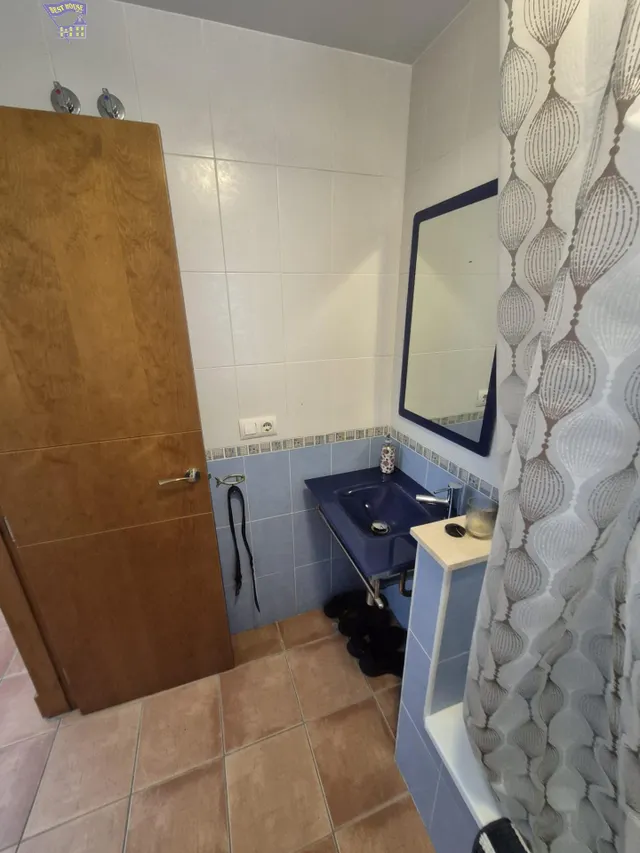SE VENDE UNIFAMILIAR EN ZONA DEL PORTICHUELO — 25