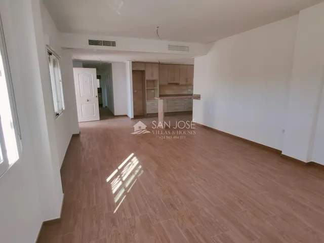 SE VENDE CHALET DE OBRA NUEVA AL LADO DEL PUEBLO DE MACISVENDA-ABANILLA — 27