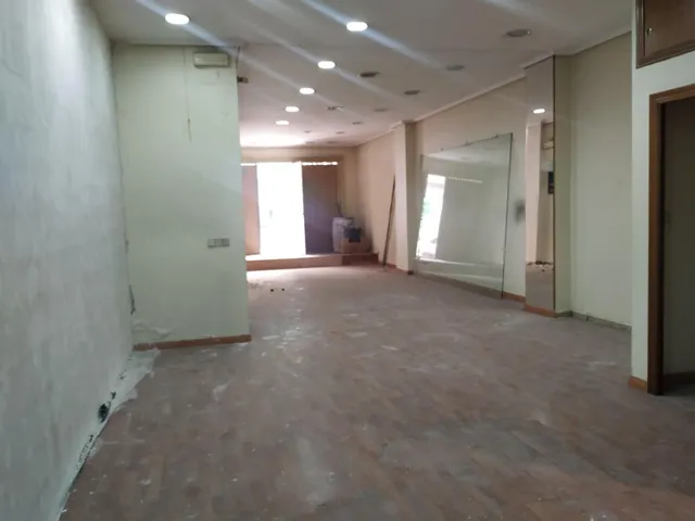 Local centrico calle vicente blasco ibañez — 8