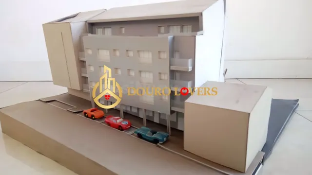 Terreno urbano en venta - São Mamede de Infesta e Senhora da - foto 2