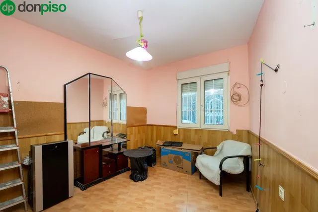 Casa con estupenda ubicación en Armilla. avenida de los ogíjares — 20