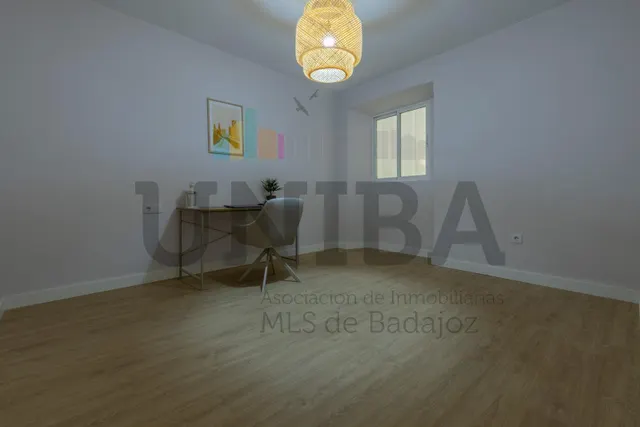 PISO TOTALMENTE REFORMADO EN EL CASCO ANTIGUO, JUNTO A PUERTA PALMAS — 7