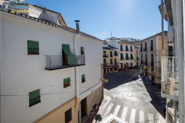 Espectacular edificio a 3 calles con vivienda y locales comerciales en pleno centro de Alhama de Gr — 45