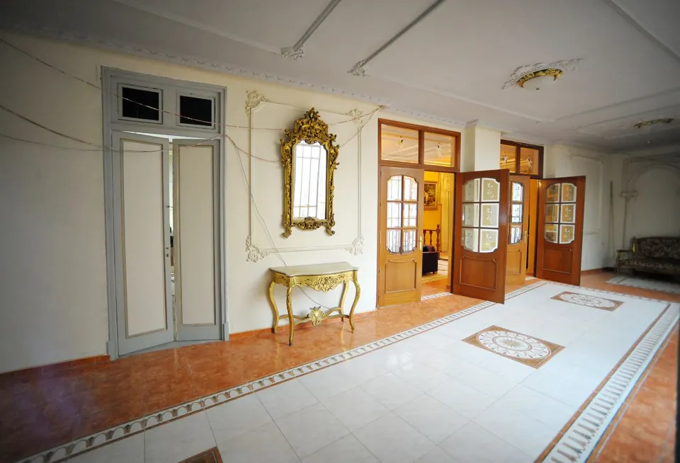 ESPECTACULAR CASA EN EL CENTRO