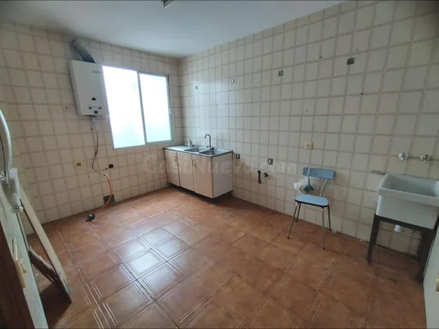 Excelente piso en el centro de Cabra - foto 4