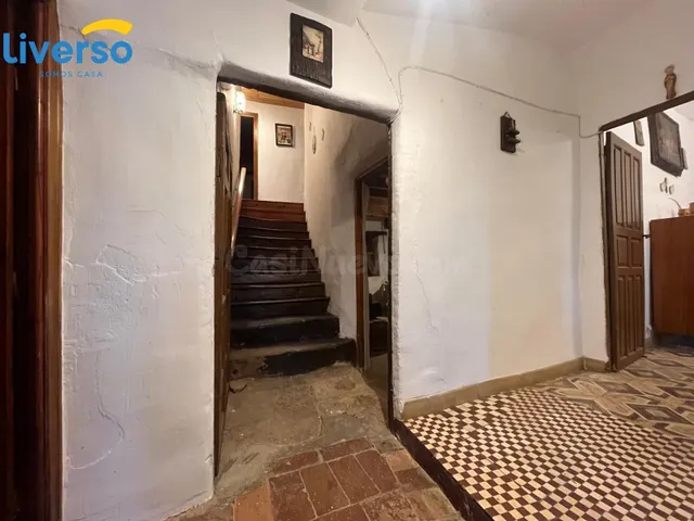 Encanto Rústico en Villasandino: Casa Tradicional con Terren - foto 4