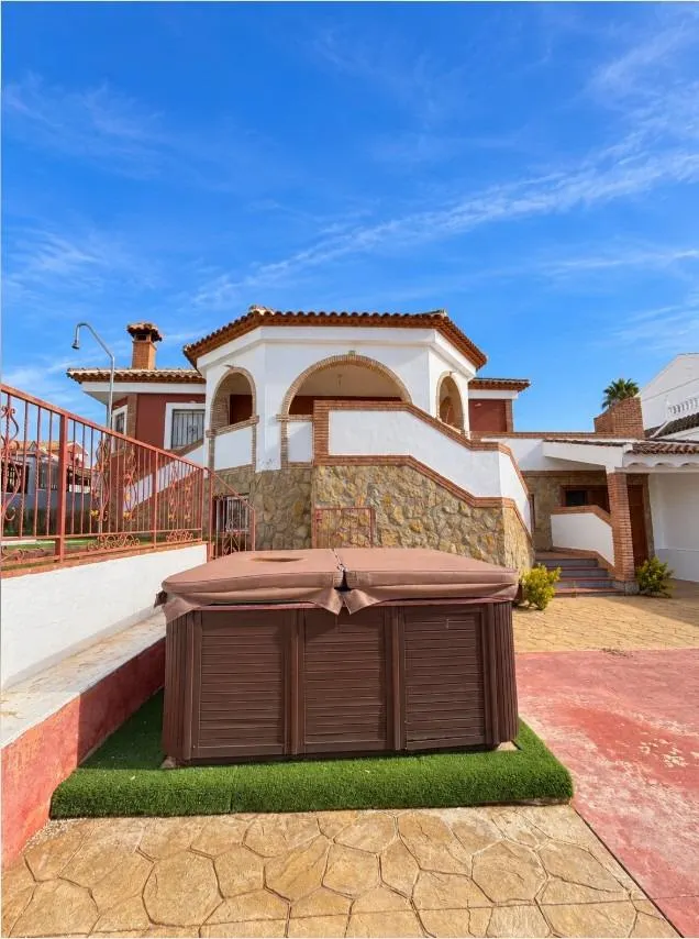 Precioso chalet con piscina propia en alquiler todo el año — 30