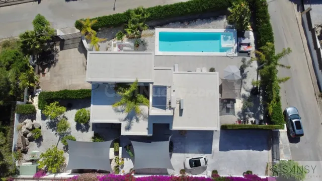 Chalet con piscina y vistas al Montgó en Jávea - Venta urgen - foto 3
