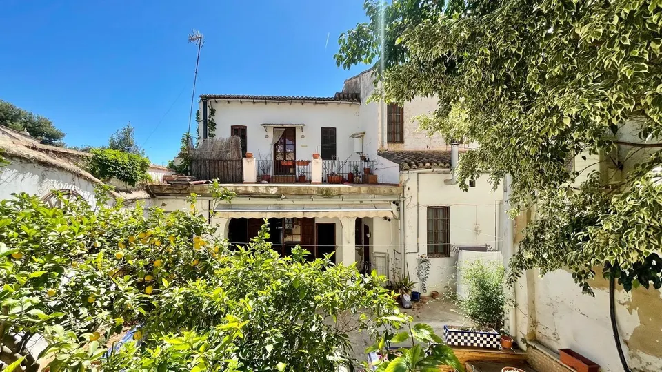 Casa de pueblo en la zona residencial de Rocafort