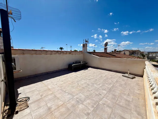 BUNGALOW DE DOS DORMITORIOS CON SOLÁRIUM Y VISTAS A LA LAGUNA… — 17