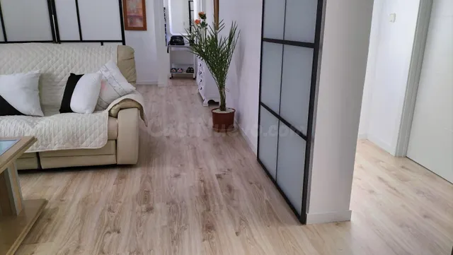ESPECTACULAR CASA EN ESQUINA EN LA ZUBIA — 3