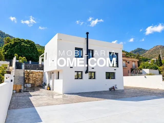 Chalet independiente de diseño moderno con 5 dormitorios, piscina, gran parcela y vistas despejadas en Pinos de Alhaurín — 11
