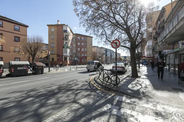 Piso para reformar junto a Avenida Dílar — 21