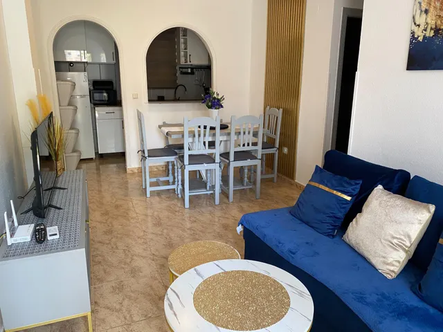 ☀️ ¡ENCANTADOR APARTAMENTO EN EL CENTRO DE TORREVIEJA CON PISCINA! ‍♂️ — 21