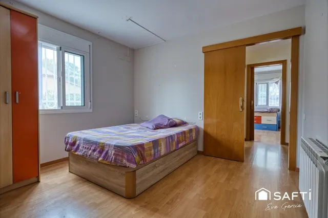 Casa con potencial ubicada en parcela 1000 m² Querol — 17