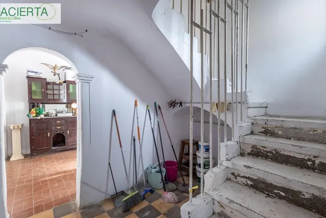 Casa con Parcela a Reformar en Granada — 16
