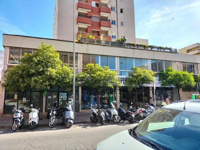 Local comercial en venta de procedencia bancaria — 3