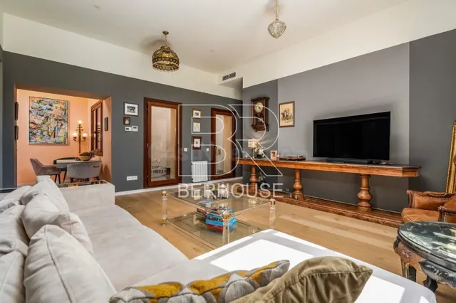 Piso con jardín privado en finca catalogada - Teià centro — 4
