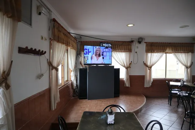 ESPECTACULAR COMPLEJO DE HOSTELERÍA EN PLENO FUNCIONAMIENTO — 6