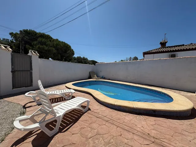 2 CHALETS EN LA ZONA DE EL FLORIN — 31