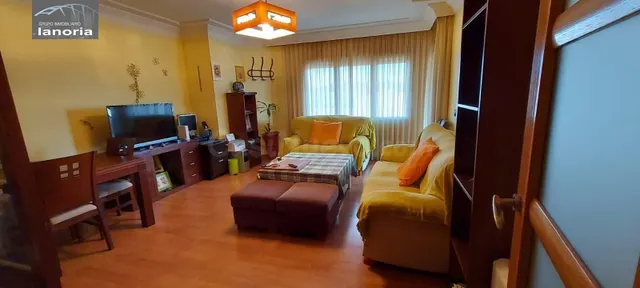 Grupo la Noria Vende Amplio Piso de 3 Dormitorios y 2 Cuarto - foto 3