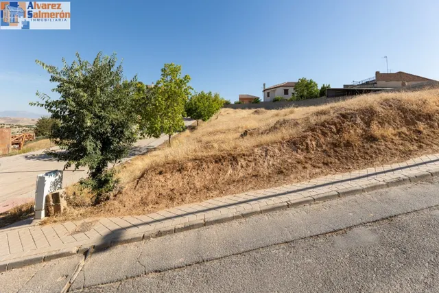 Venta de solar urbano de 258 m2 en Otura (Granada) — 5
