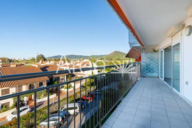 Apartamento con muchas posibilidades primera línea de mar — 21