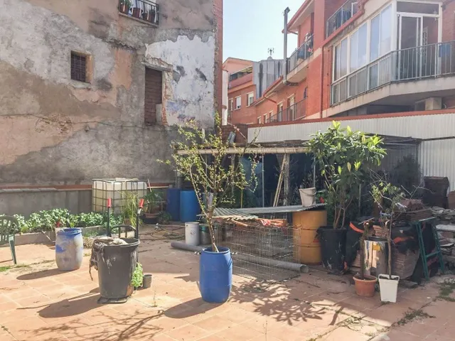 TERRENO URBANO EN RIPOLLET CON PARKING — 9