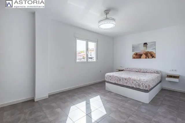 Casa en venta en Monachil (Granada) – Amplia, luminosa y con gran potencial — 14