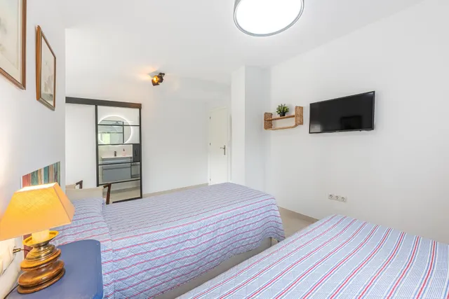 Vivienda con terraza y vistas al mar en Avenida de las Gaviotas, Fuengirola — 24