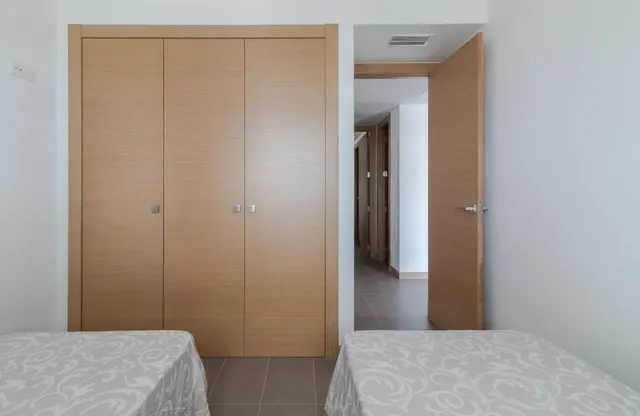 Apartamento 2 Dormitorios y 2 Baños gran terraza con vistas  1ª linea Piscina garaje y trastero — 30