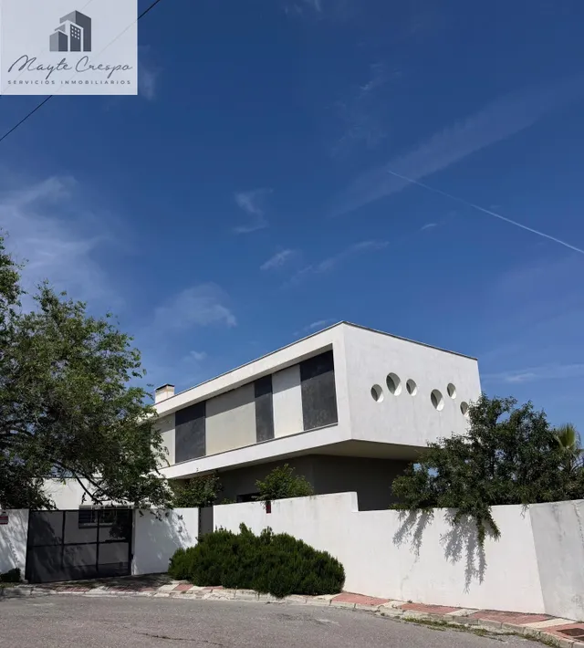 Villa Contemporanea con vistas 360º — 10