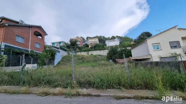 Terreno Exclusivo en Sentmenat, Urbanización Can Canyameres — 2