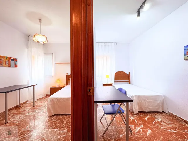 En venta en Valdepasillas, junto a Sinforiano Madroñero — 28