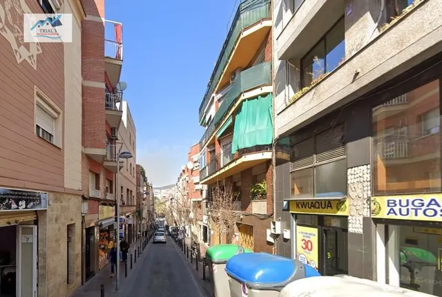 Venta piso en Santa Coloma de Gramenet (Barcelona) - foto 2
