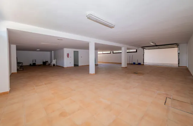 Exclusiva casa de lujo con piscina privada en un entorno tranquilo y selecto — 41