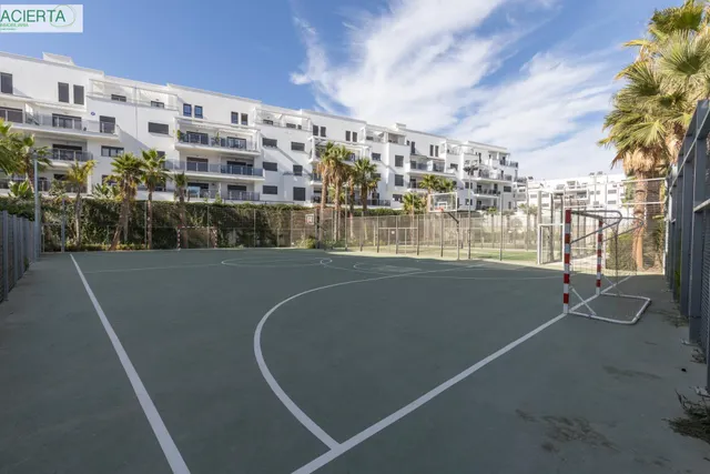 Piso con gran terraza y vistas al Campo de Golf — 48