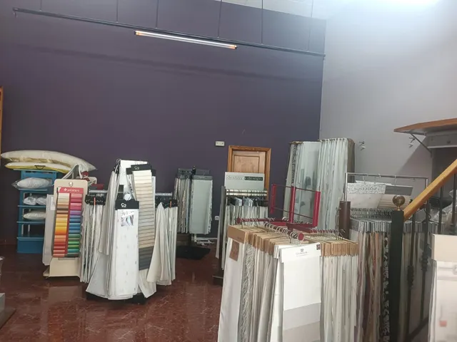 SE VENDE LOCAL / 140 MTS PLANTA BAJA + 40 MTS NAYA/ CERCA DE HOSPITAL GENERAL — 11