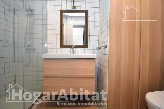 ¡oportunidad! bajo bonito, luminoso y reformado con patio, todo amueblado — 39