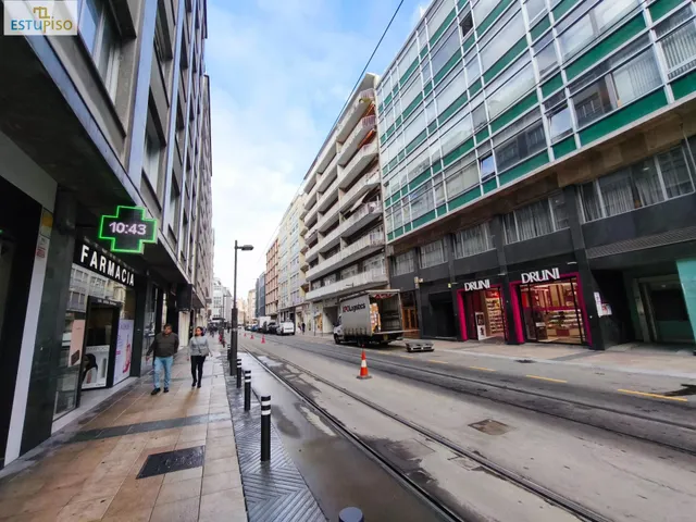 ¡5 habitaciones Y 2 BAÑOS EN PLENO CENTRO! 144 m2 EN CALLE GENERAL ÁLAVA — 16
