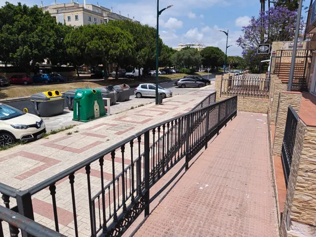 EN EXCLUSIVA LOCAL EN VENTA EN AVENIDA MOLIERE, MALAGA — 26