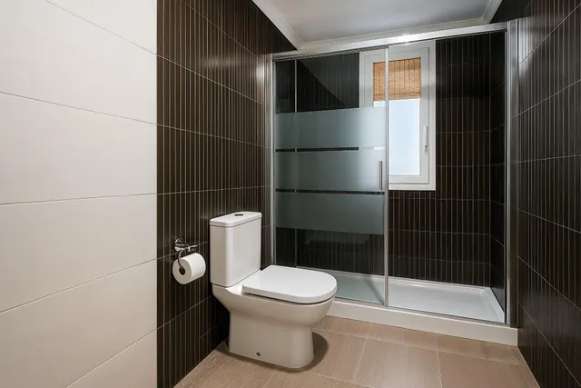 PRECIOSO PISO REFORMADO CON 3 habitaciones Y BALCÓN EN TURIS !! — 24