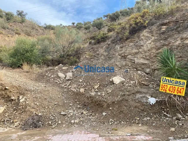 Terreno rústico de 3.000 metros en Zona entre Los Morales y 