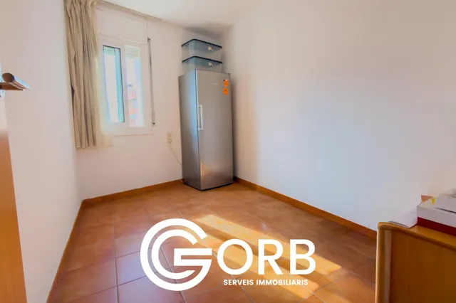 Amplio piso con vistas al mar, 4 habitaciones, ascensor y parking incluido en ronda rocablanca — 17