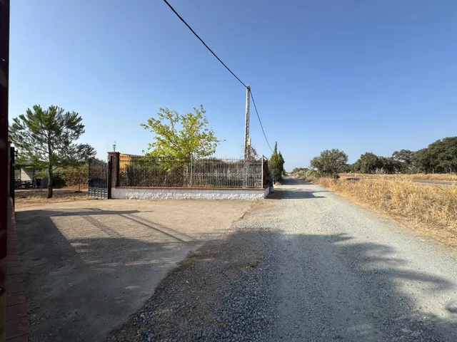 PARCELA EN VENTA CON VIVIENDA POR 119.900 € - foto 3