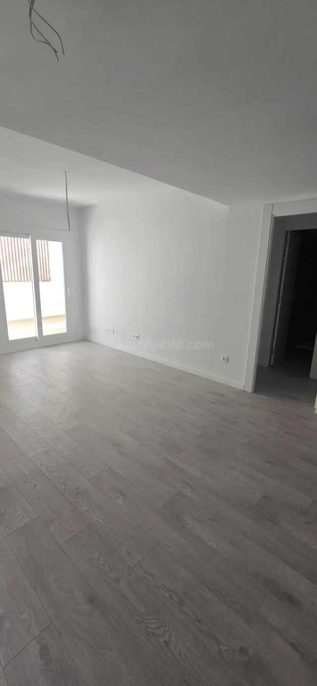 Piso nuevo 2 habitaciones, terraza y piscina opción garaje y - foto 4