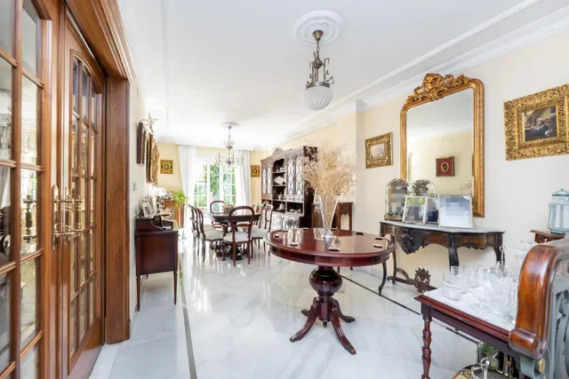 CHALET ADOSADO EN ZONA LA CALETA — 21